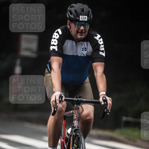 13.09.2026 - Stadtparktriathlon H.Heesch http://msf.ph/oto/10373986 13.09.2026 10:24:26 Radfahren 224, 236, 289, 343 meine-sportfotos.de