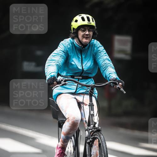 13.09.2026 - Stadtparktriathlon H.Heesch http://msf.ph/oto/10373991 13.09.2026 10:24:27 Radfahren 224, 236, 289, 343 meine-sportfotos.de