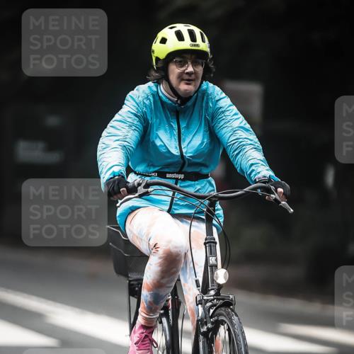 13.09.2026 - Stadtparktriathlon H.Heesch http://msf.ph/oto/10374000 13.09.2026 10:24:28 Radfahren 224, 236, 287, 289, 343 meine-sportfotos.de