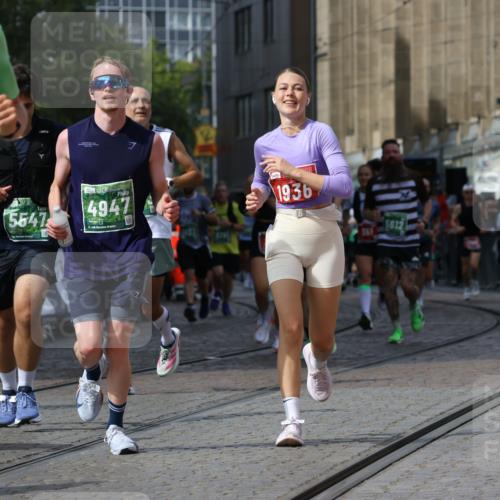 13.09.2026 - 21. swb-Marathon Bremen Strokosch-Dieckow http://msf.ph/oto/10374008 13.09.2026 13:37:08 Ziel 551, 813, 843, 1641, 1849, 1936, 2275, 3122, 3541, 3635, 3787, 3815, 3874, 3998, 4050, 4304, 4335, 4892, 5061, 5236, 5355, 5447, 5656, 5823, 6050, 6269, 6280, 6340, 6408, 6966, 7039, 7046, 7229, 7237, 7640, 7656, 8034, 8498, 8685, 8723, 9331, 9589, 9658, 9776, 9807, 270, 391, 869, 1180, 3333, 3627, 3823, 4947, 5388, 5547, 5577, 5612, 5738, 5791, 6046, 6904, 6947, 7571, 8268, 8753, 9701 meine-sportfotos.de