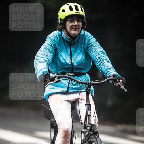 13.09.2026 - Stadtparktriathlon H.Heesch http://msf.ph/oto/10374011 13.09.2026 10:24:28 Radfahren 224, 236, 287, 289, 343 meine-sportfotos.de