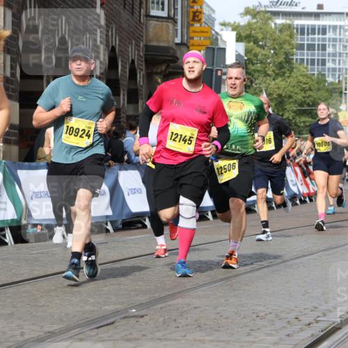 13.09.2026 - 21. swb-Marathon Bremen Strokosch-Dieckow http://msf.ph/oto/10374014 13.09.2026 11:02:10 Ziel 10257, 10332, 10409, 10444, 10817, 11075, 11115, 11150, 11268, 11305, 11369, 11412, 11413, 11436, 11479, 11486, 11668, 11747, 11859, 11985, 11986, 12095, 12379, 12412, 12466, 10153, 10154, 10173, 10273, 10274, 10278, 10331, 10338, 10439, 10738, 10885, 10915, 10943, 11249, 11505, 11576, 11853, 11886, 12042, 12094, 12134, 12135 meine-sportfotos.de