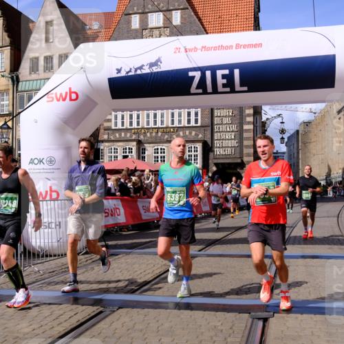 13.09.2026 - 21. swb-Marathon Bremen Tim E. http://msf.ph/oto/10374036 13.09.2026 13:11:10 Ziel 384, 697, 1385, 1498, 2021, 2347, 2759, 4023, 4475, 4571, 5079, 5155, 5168, 5314, 5387, 6657, 7115, 7136, 9622, 9659, 13248 meine-sportfotos.de