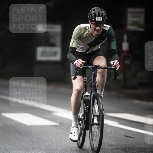 13.09.2026 - Stadtparktriathlon H.Heesch http://msf.ph/oto/10374038 13.09.2026 10:24:32 Radfahren 236, 287, 289, 343 meine-sportfotos.de