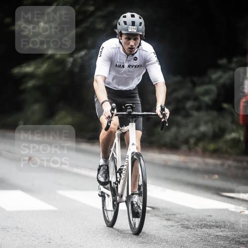 13.09.2026 - Stadtparktriathlon H.Heesch http://msf.ph/oto/10374041 13.09.2026 13:30:35 Radfahren 1310 meine-sportfotos.de