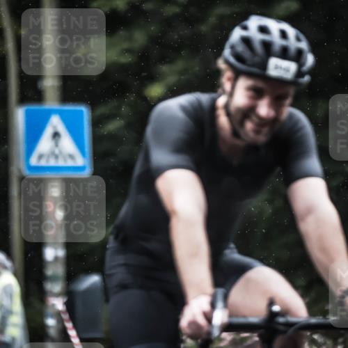 13.09.2026 - Stadtparktriathlon H.Heesch http://msf.ph/oto/10374043 13.09.2026 12:10:37 Radfahren 859, 926, 946, 987, 1030, 1033, 1060 meine-sportfotos.de