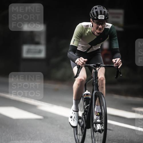 13.09.2026 - Stadtparktriathlon H.Heesch http://msf.ph/oto/10374045 13.09.2026 10:24:32 Radfahren 236, 287, 289, 343 meine-sportfotos.de