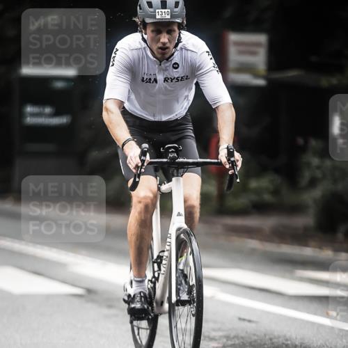 13.09.2026 - Stadtparktriathlon H.Heesch http://msf.ph/oto/10374063 13.09.2026 13:30:35 Radfahren 1310 meine-sportfotos.de