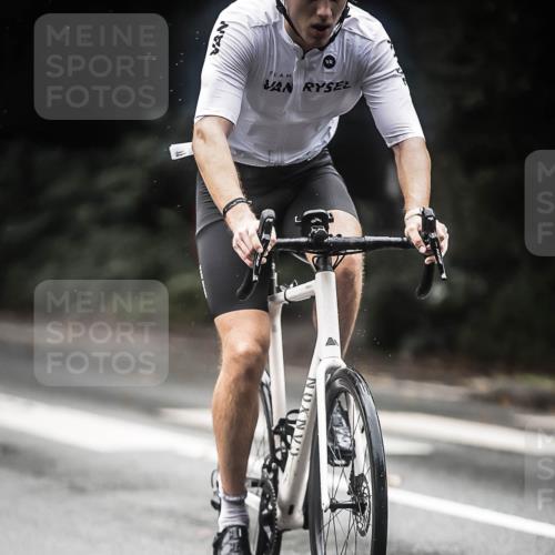 13.09.2026 - Stadtparktriathlon H.Heesch http://msf.ph/oto/10374076 13.09.2026 13:30:35 Radfahren 1310 meine-sportfotos.de