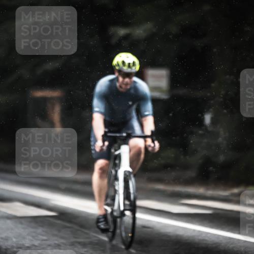 13.09.2026 - Stadtparktriathlon H.Heesch http://msf.ph/oto/10374079 13.09.2026 12:10:42 Radfahren 844, 859, 946, 948, 1030, 1053, 1060 meine-sportfotos.de
