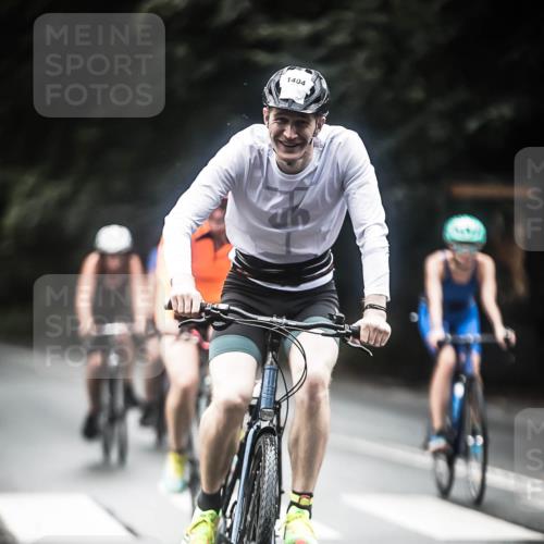 13.09.2026 - Stadtparktriathlon H.Heesch http://msf.ph/oto/10374082 13.09.2026 13:30:44 Radfahren 1316, 1372, 1404, 1424, 1465, 1484 meine-sportfotos.de