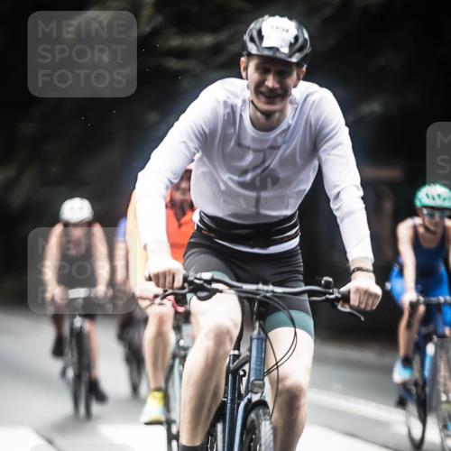 13.09.2026 - Stadtparktriathlon H.Heesch http://msf.ph/oto/10374099 13.09.2026 13:30:44 Radfahren 1316, 1372, 1404, 1424, 1465, 1484 meine-sportfotos.de
