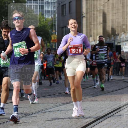 13.09.2026 - 21. swb-Marathon Bremen Strokosch-Dieckow http://msf.ph/oto/10374102 13.09.2026 13:37:08 Ziel 551, 813, 843, 1641, 1849, 1936, 2275, 3122, 3541, 3635, 3787, 3815, 3874, 3998, 4050, 4304, 4335, 4892, 5061, 5236, 5355, 5447, 5656, 5823, 6050, 6269, 6280, 6340, 6408, 6966, 7039, 7046, 7229, 7237, 7640, 7656, 8034, 8498, 8685, 8723, 9331, 9589, 9658, 9776, 9807, 270, 391, 869, 1180, 3333, 3627, 3823, 4947, 5388, 5547, 5577, 5612, 5738, 5791, 6046, 6904, 6947, 7571, 8268, 8753, 9701 meine-sportfotos.de