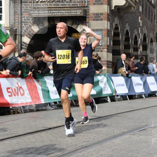 13.09.2026 - 21. swb-Marathon Bremen Strokosch-Dieckow http://msf.ph/oto/10374162 13.09.2026 11:02:14 Ziel 10257, 10409, 10444, 10500, 10617, 10803, 10817, 10924, 11115, 11268, 11369, 11412, 11413, 11436, 11479, 11486, 11859, 12016, 12095, 12145, 12360, 12379, 12412, 12466, 12506, 10153, 10154, 10273, 10274, 10278, 10331, 10338, 10738, 10885, 10915, 10943, 11137, 11505, 11853, 11886, 11890, 12169 meine-sportfotos.de
