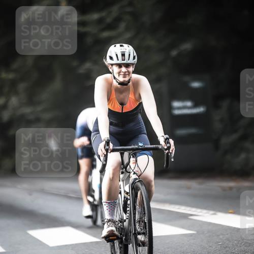 13.09.2026 - Stadtparktriathlon H.Heesch http://msf.ph/oto/10374176 13.09.2026 10:54:12 Radfahren 429, 445, 486 meine-sportfotos.de