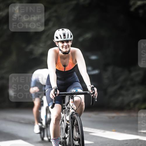 13.09.2026 - Stadtparktriathlon H.Heesch http://msf.ph/oto/10374184 13.09.2026 10:54:12 Radfahren 429, 445, 486 meine-sportfotos.de