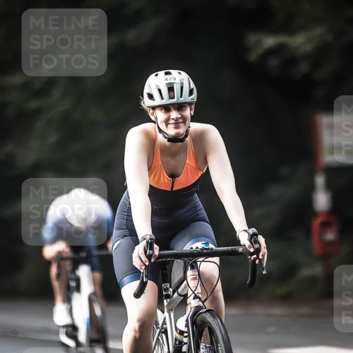 13.09.2026 - Stadtparktriathlon H.Heesch http://msf.ph/oto/10374192 13.09.2026 10:54:12 Radfahren 429, 445, 486 meine-sportfotos.de