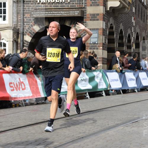 13.09.2026 - 21. swb-Marathon Bremen Strokosch-Dieckow http://msf.ph/oto/10374200 13.09.2026 11:02:14 Ziel 10257, 10409, 10444, 10500, 10617, 10803, 10817, 10924, 11115, 11268, 11369, 11412, 11413, 11436, 11479, 11486, 11859, 12016, 12095, 12145, 12360, 12379, 12412, 12466, 12506, 10153, 10154, 10273, 10274, 10278, 10331, 10338, 10738, 10885, 10915, 10943, 11137, 11505, 11853, 11886, 11890, 12169 meine-sportfotos.de