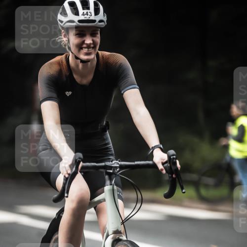 13.09.2026 - Stadtparktriathlon H.Heesch http://msf.ph/oto/10374218 13.09.2026 10:24:52 Radfahren 227, 427, 430, 443 meine-sportfotos.de