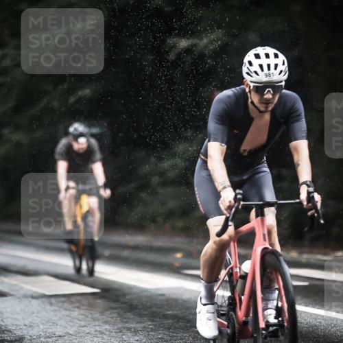 13.09.2026 - Stadtparktriathlon H.Heesch http://msf.ph/oto/10374219 13.09.2026 12:10:59 Radfahren 905, 938, 981, 1020 meine-sportfotos.de