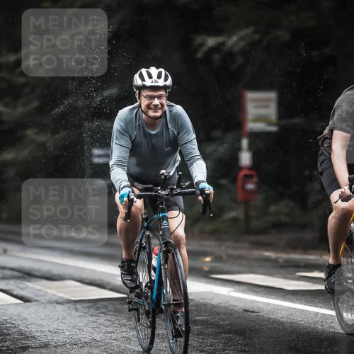 13.09.2026 - Stadtparktriathlon H.Heesch http://msf.ph/oto/10374227 13.09.2026 12:11:00 Radfahren 905, 938, 981, 1020 meine-sportfotos.de
