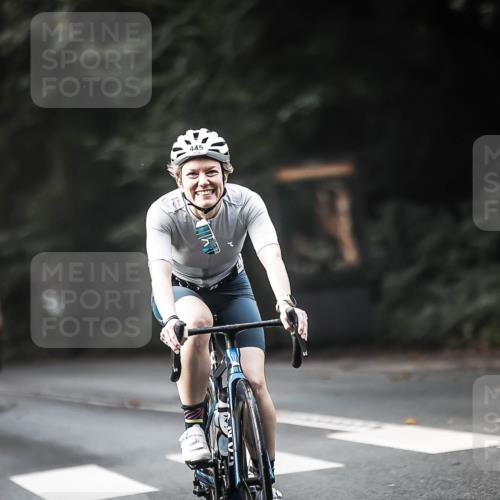 13.09.2026 - Stadtparktriathlon H.Heesch http://msf.ph/oto/10374250 13.09.2026 10:54:18 Radfahren 429, 445, 459, 466, 468, 471, 472, 486 meine-sportfotos.de