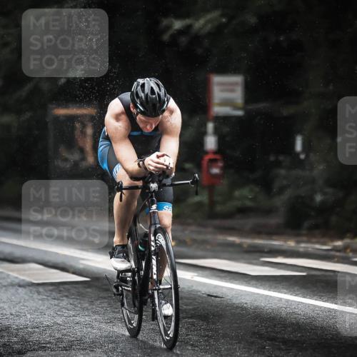 13.09.2026 - Stadtparktriathlon H.Heesch http://msf.ph/oto/10374257 13.09.2026 12:11:07 Radfahren 949, 964 meine-sportfotos.de