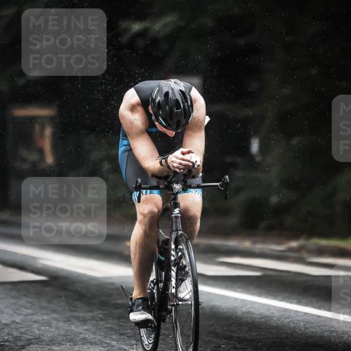 13.09.2026 - Stadtparktriathlon H.Heesch http://msf.ph/oto/10374262 13.09.2026 12:11:07 Radfahren 949, 964 meine-sportfotos.de