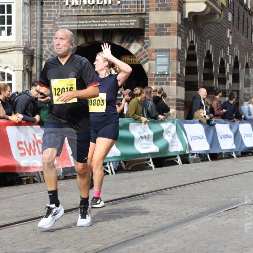 13.09.2026 - 21. swb-Marathon Bremen Strokosch-Dieckow http://msf.ph/oto/10374269 13.09.2026 11:02:14 Ziel 10257, 10409, 10444, 10500, 10617, 10803, 10817, 10924, 11115, 11268, 11369, 11412, 11413, 11436, 11479, 11486, 11859, 12016, 12095, 12145, 12360, 12379, 12412, 12466, 12506, 10153, 10154, 10273, 10274, 10278, 10331, 10338, 10738, 10885, 10915, 10943, 11137, 11505, 11853, 11886, 11890, 12169 meine-sportfotos.de