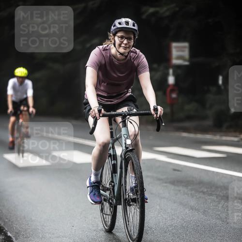 13.09.2026 - Stadtparktriathlon H.Heesch http://msf.ph/oto/10374279 13.09.2026 10:24:55 Radfahren 227, 427, 430, 443 meine-sportfotos.de
