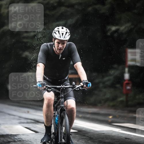 13.09.2026 - Stadtparktriathlon H.Heesch http://msf.ph/oto/10374280 13.09.2026 12:11:11 Radfahren 949, 964, 1036, 1048 meine-sportfotos.de