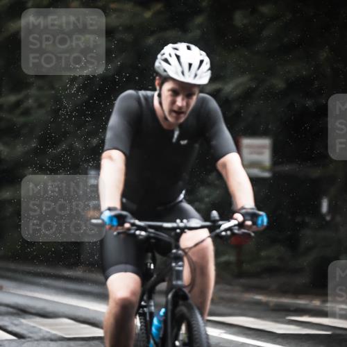 13.09.2026 - Stadtparktriathlon H.Heesch http://msf.ph/oto/10374285 13.09.2026 12:11:12 Radfahren 949, 964, 1036, 1048 meine-sportfotos.de