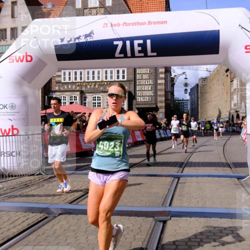 13.09.2026 - 21. swb-Marathon Bremen Tim E. http://msf.ph/oto/10374307 13.09.2026 13:11:15 Ziel 335, 384, 697, 1385, 2021, 2759, 3647, 4023, 4475, 4571, 5079, 5155, 5168, 5314, 5387, 6471, 6657, 7115, 7136, 8183, 9410, 9622, 9659, 13248 meine-sportfotos.de