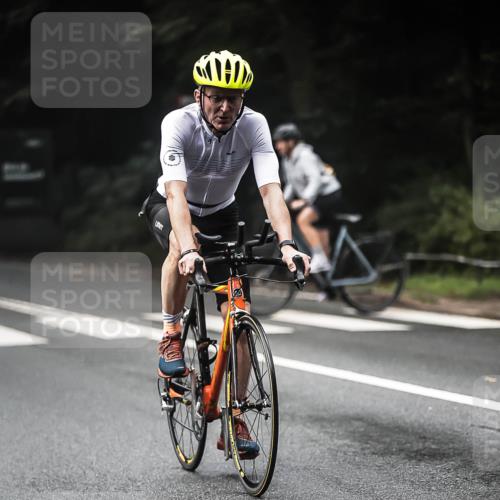 13.09.2026 - Stadtparktriathlon H.Heesch http://msf.ph/oto/10374317 13.09.2026 10:24:57 Radfahren 227, 427, 430, 443 meine-sportfotos.de