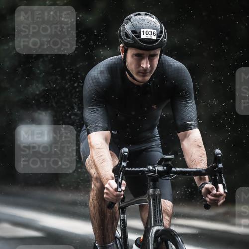 13.09.2026 - Stadtparktriathlon H.Heesch http://msf.ph/oto/10374322 13.09.2026 12:11:19 Radfahren 1008, 1036, 1048 meine-sportfotos.de