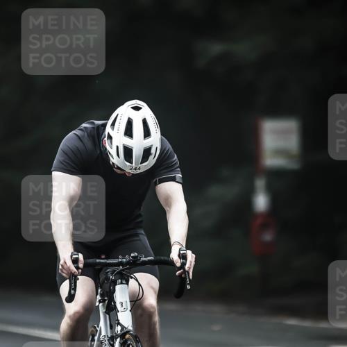 13.09.2026 - Stadtparktriathlon H.Heesch http://msf.ph/oto/10374342 13.09.2026 10:25:06 Radfahren 244 meine-sportfotos.de