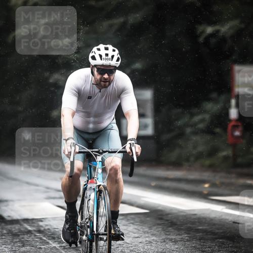 13.09.2026 - Stadtparktriathlon H.Heesch http://msf.ph/oto/10374345 13.09.2026 12:11:23 Radfahren 880, 959, 962, 1008, 1036, 1048 meine-sportfotos.de