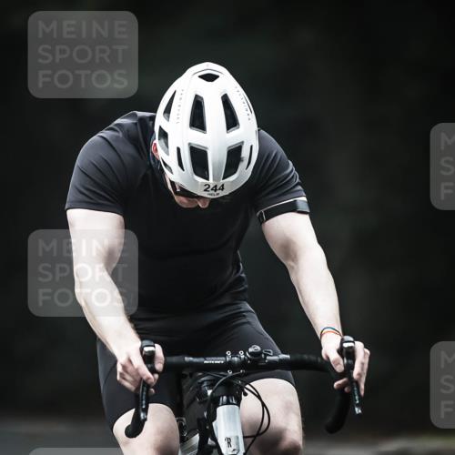 13.09.2026 - Stadtparktriathlon H.Heesch http://msf.ph/oto/10374353 13.09.2026 10:25:07 Radfahren 244 meine-sportfotos.de