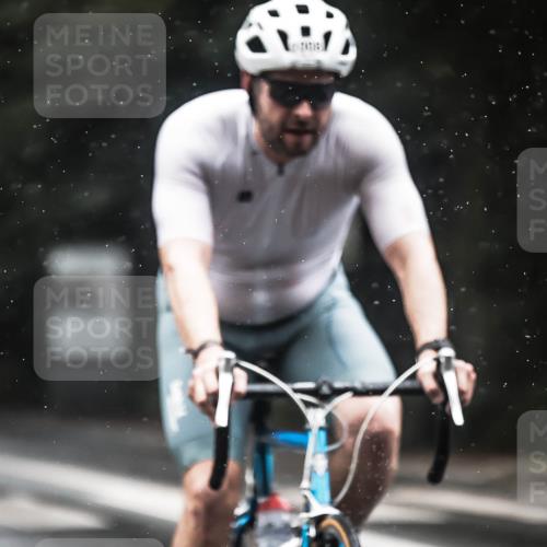 13.09.2026 - Stadtparktriathlon H.Heesch http://msf.ph/oto/10374362 13.09.2026 12:11:23 Radfahren 880, 959, 962, 1008, 1036, 1048 meine-sportfotos.de