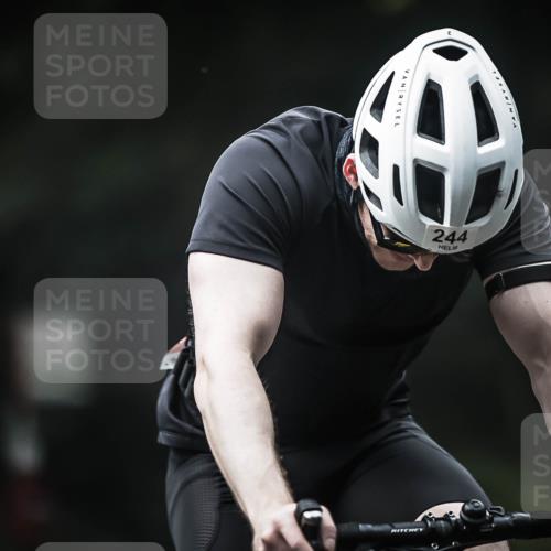 13.09.2026 - Stadtparktriathlon H.Heesch http://msf.ph/oto/10374363 13.09.2026 10:25:07 Radfahren 244 meine-sportfotos.de