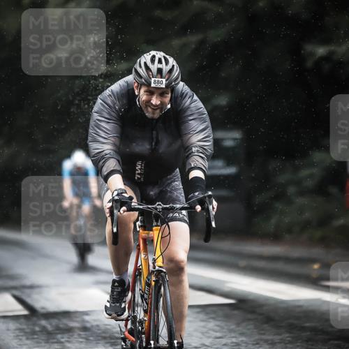 13.09.2026 - Stadtparktriathlon H.Heesch http://msf.ph/oto/10374366 13.09.2026 12:11:26 Radfahren 880, 959, 962, 1008 meine-sportfotos.de