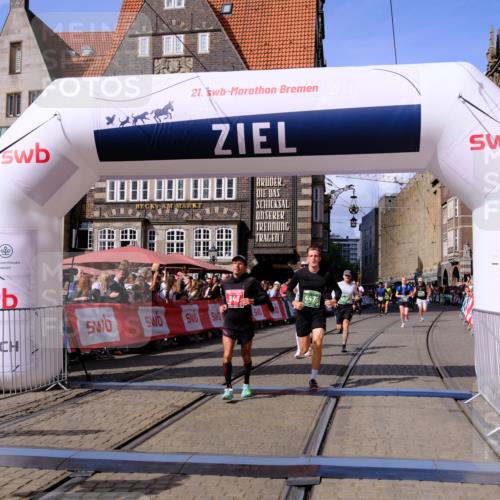 13.09.2026 - 21. swb-Marathon Bremen Tim E. http://msf.ph/oto/10374379 13.09.2026 13:11:16 Ziel 335, 384, 697, 1385, 2021, 2759, 3647, 4023, 4475, 4571, 5079, 5155, 5168, 5314, 5387, 6471, 6657, 7115, 7136, 8183, 9410, 9622, 9659 meine-sportfotos.de