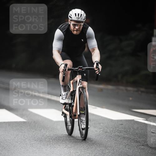 13.09.2026 - Stadtparktriathlon H.Heesch http://msf.ph/oto/10374387 13.09.2026 10:25:18 Radfahren 249 meine-sportfotos.de