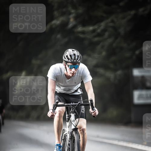 13.09.2026 - Stadtparktriathlon H.Heesch http://msf.ph/oto/10374397 13.09.2026 10:54:30 Radfahren 406, 464, 571 meine-sportfotos.de