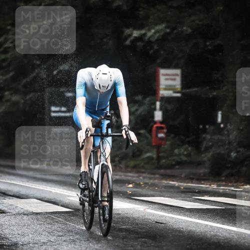 13.09.2026 - Stadtparktriathlon H.Heesch http://msf.ph/oto/10374401 13.09.2026 12:11:28 Radfahren 880, 959, 962, 1008 meine-sportfotos.de