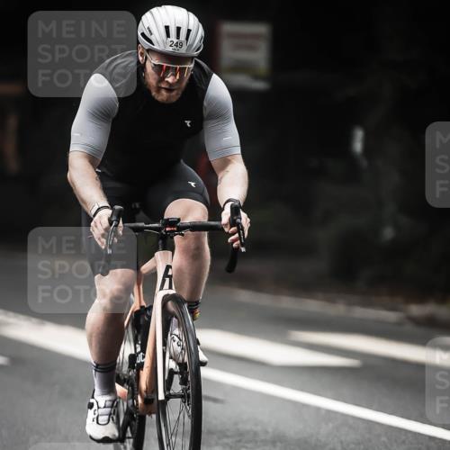13.09.2026 - Stadtparktriathlon H.Heesch http://msf.ph/oto/10374403 13.09.2026 10:25:18 Radfahren 249 meine-sportfotos.de