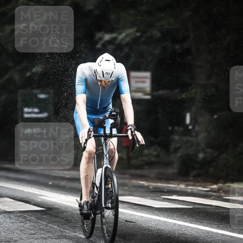 13.09.2026 - Stadtparktriathlon H.Heesch http://msf.ph/oto/10374407 13.09.2026 12:11:28 Radfahren 880, 959, 962, 1008 meine-sportfotos.de