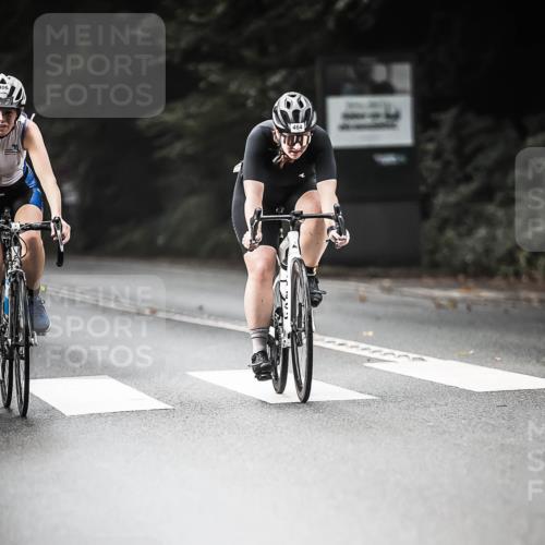 13.09.2026 - Stadtparktriathlon H.Heesch http://msf.ph/oto/10374422 13.09.2026 10:54:34 Radfahren 406, 414, 464, 571 meine-sportfotos.de