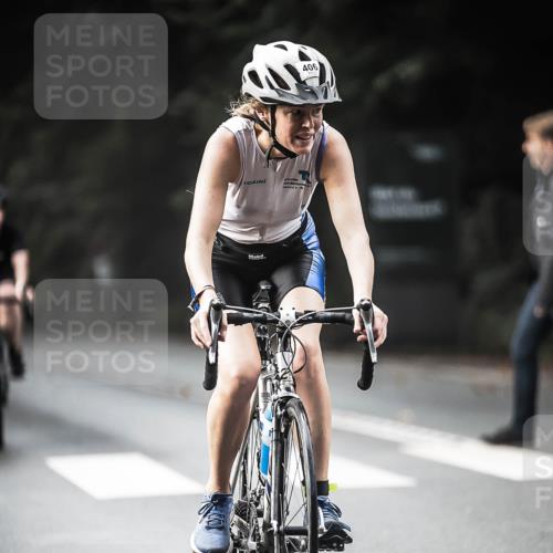 13.09.2026 - Stadtparktriathlon H.Heesch http://msf.ph/oto/10374440 13.09.2026 10:54:36 Radfahren 406, 414, 464, 571 meine-sportfotos.de