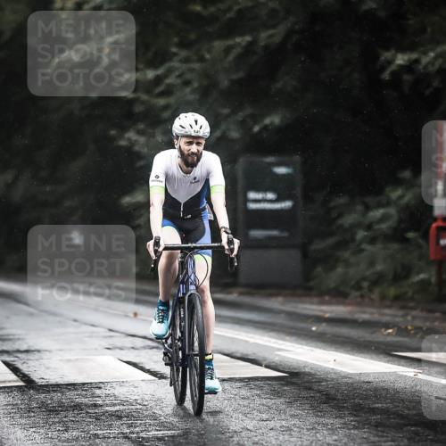 13.09.2026 - Stadtparktriathlon H.Heesch http://msf.ph/oto/10374457 13.09.2026 12:11:44 Radfahren 849, 972, 1056 meine-sportfotos.de